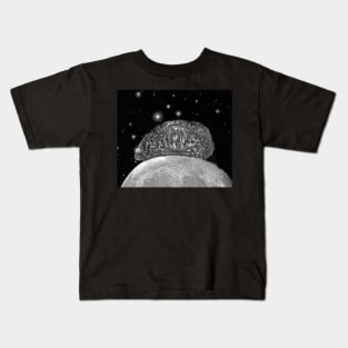Cat on the moon Kids T-Shirt